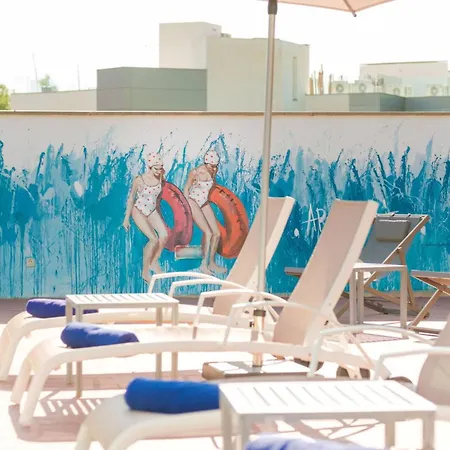 Agua Hotel