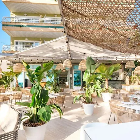 Agua Hotel